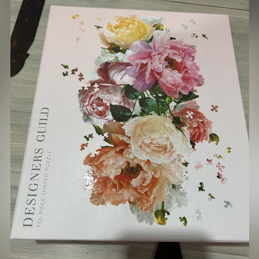 Designers Guild Peony Bouquet Puzzle 750 pieces